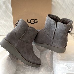New UGG Kristen Boots Size 9 Women’s